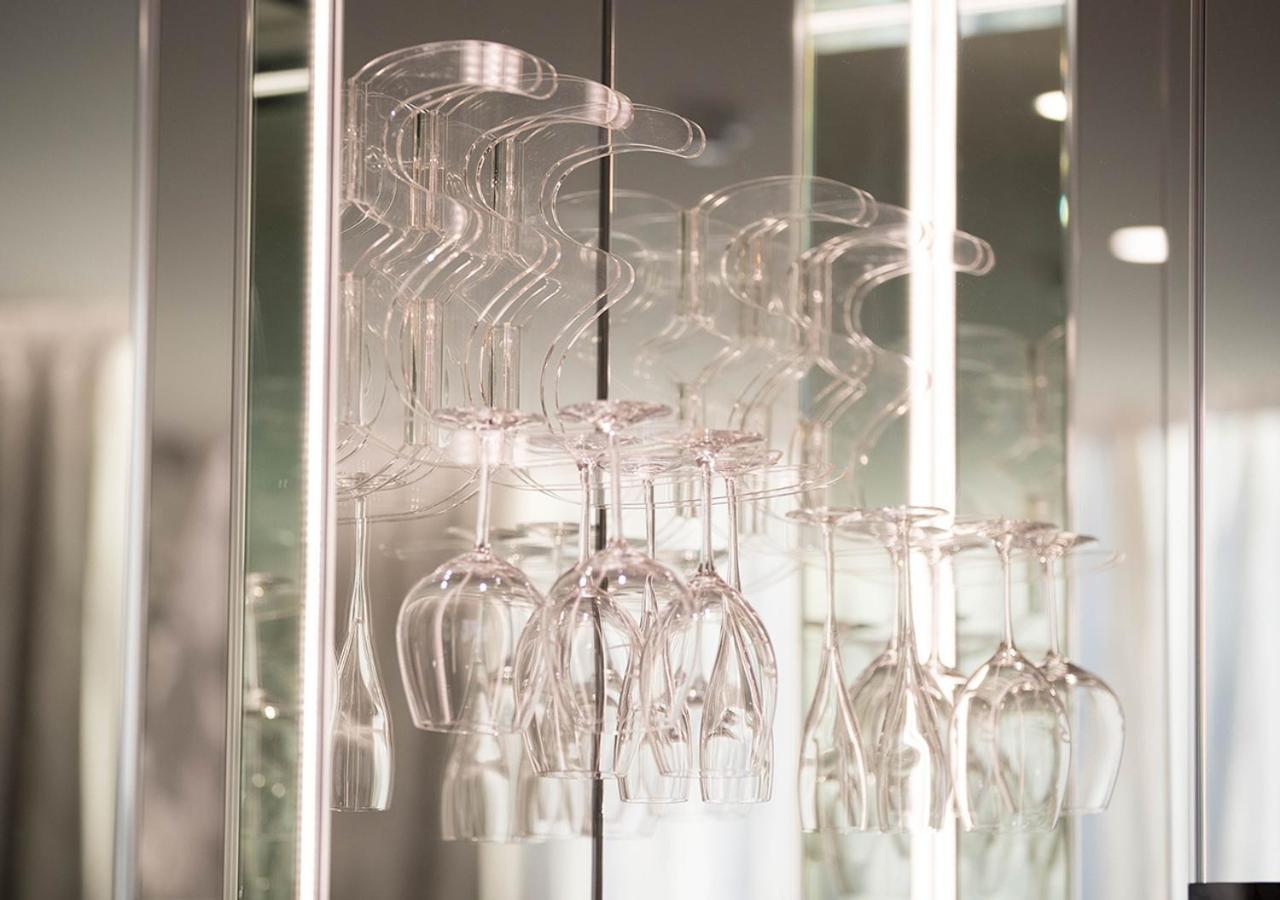 فندق إمبوريام ساوث بانك بريزبين المظهر الخارجي الصورة Wine glasses